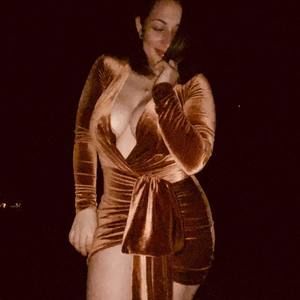 Meet your Posher, Jasmin